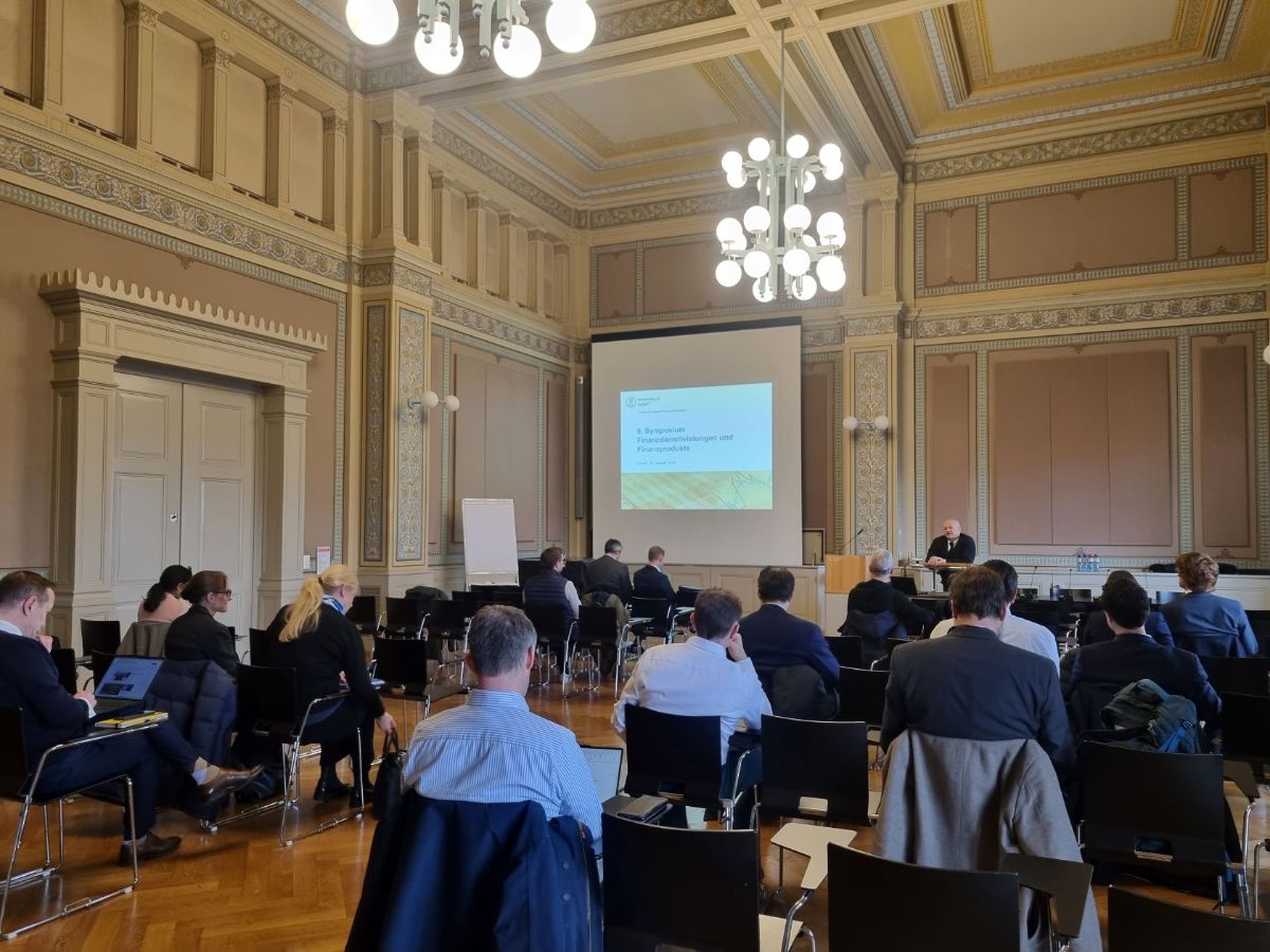 Eröffnung und Willkommensworte und Vortrag über 'Finanzdienstleistungen – geplante Änderungen in der EU' von Prof. Rolf Sethe